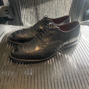 Allen Edmonds Cambridge wingtip shoes